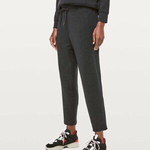 Lululemon Jogger Sweatpants city sleek 24.5" womens Black (size 4) athleisure